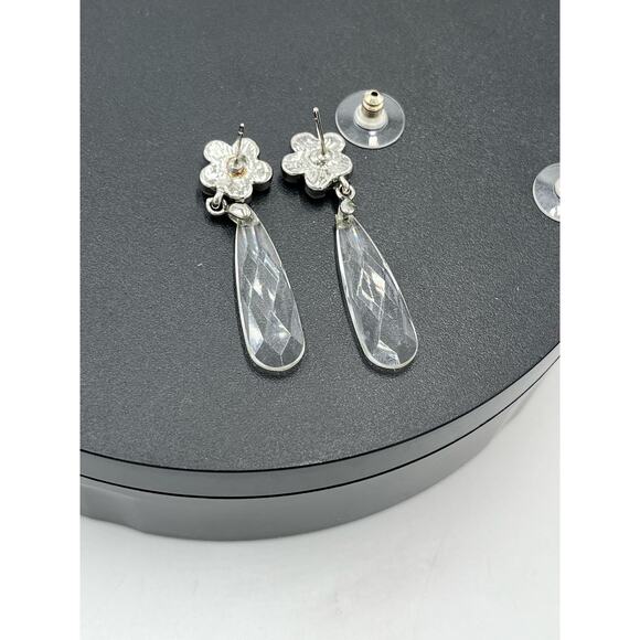 Faceted Teardrop Glass Floral Silver Tone Dangle Earrings - Picture 8 of 8